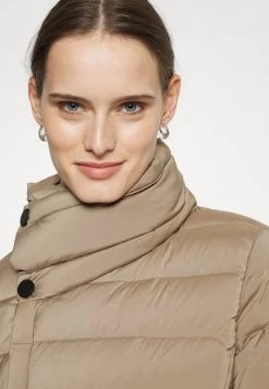 MICHAEL Michael Kors Damen ULTRA BELTED HORIZONTAL QUILTED JACKET - Daunenjacke - Taupe 12 MICHAEL Michael Kors Damen ULTRA BELTED HORIZONTAL QUILTED JACKET - Daunenjacke - Taupe -MICHAEL Michael Kors 17a665b8c18945c19a47da8af756ab0b