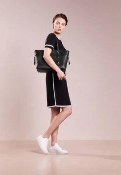 MICHAEL Michael Kors Damen VOYAGER TOTE - Handtasche - Black -MICHAEL Michael Kors 230549790c2d49cc972f4501fc7db6d3