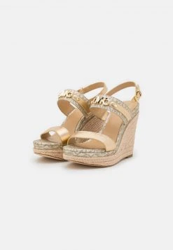 MICHAEL Michael Kors Damen FARRAH WEDGE - Plateausandalette - Pale Gold -MICHAEL Michael Kors 29095fbdc1ea4eb68dd712e651c35192