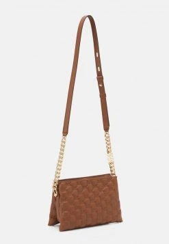 MICHAEL Michael Kors Damen JET CHARM XBODY - Umhängetasche - Luggage 11 MICHAEL Michael Kors Damen JET CHARM XBODY - Umhängetasche - Luggage -MICHAEL Michael Kors 2b7348d3059647c588ab2ef99e05639c