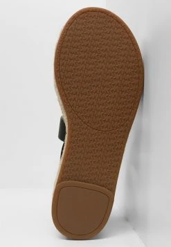 MICHAEL Michael Kors Damen DARBY - Plateausandalette - Black -MICHAEL Michael Kors 33de0f8a4e8e40e89a5d02c5a5723b5f