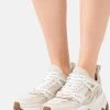 MICHAEL Michael Kors Damen NICK TRAINER - Sneaker Low - Light Cream/multi-coloured -MICHAEL Michael Kors 38560adb0b8641328ada7e2bcfa22e12