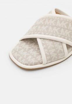 MICHAEL Michael Kors Damen GIDEON SLIDE - Pantolette Flach - Natural 15 MICHAEL Michael Kors Damen GIDEON SLIDE - Pantolette Flach - Natural -MICHAEL Michael Kors 3b64c658a2c448aebeed55ea967e120a