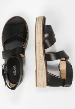 MICHAEL Michael Kors Damen DARBY - Plateausandalette - Black -MICHAEL Michael Kors 3ce19aa640ed42828ad12039702c5faf