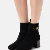 MICHAEL Michael Kors Damen FARRAH - Ankle Boot - Black -MICHAEL Michael Kors 44368a49fb374a52ad23532a7335c5ad