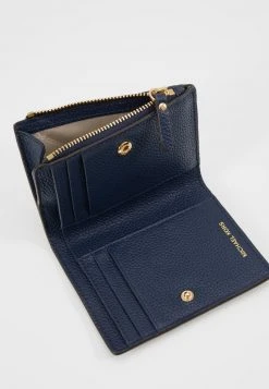 MICHAEL Michael Kors Damen JET SET SNAP BILLFOLD SMALL - Geldbörse - Navy 14 MICHAEL Michael Kors Damen JET SET SNAP BILLFOLD SMALL - Geldbörse - Navy -MICHAEL Michael Kors 4dc960f4d6174bc6839265672f84cf92