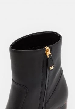 MICHAEL Michael Kors Damen MARCELLA FLEX BOOTIE - Stiefelette - Black -MICHAEL Michael Kors 6281a11b10e24554a113c5de4a82421a