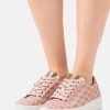 MICHAEL Michael Kors Damen POPPY LACE UP - Sneaker Low - Ballet -MICHAEL Michael Kors 6a67f8083b8544139aab5c15eac65f06