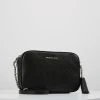 MICHAEL Michael Kors Damen JET SET CAMERA BAG - Umhängetasche - Black -MICHAEL Michael Kors 770eee94e9184076bb9ecc51027b3121