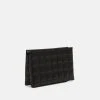 MICHAEL Michael Kors Damen JET SET CHARM - Clutch - Black 2 MICHAEL Michael Kors Damen JET SET CHARM - Clutch - Black -MICHAEL Michael Kors 7f99b60dc369458b87242728e7c8013e