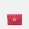 MICHAEL Michael Kors Damen GREENWICH TRIFOLD - Geldbörse - Rubin Red -MICHAEL Michael Kors 8c75c4b2fd4047a78494c261ff749d73