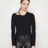 MICHAEL Michael Kors Damen CHAIN CUTOUT FITTED - Strickpullover - Black 2 MICHAEL Michael Kors Damen CHAIN CUTOUT FITTED - Strickpullover - Black -MICHAEL Michael Kors 8f44774c0b8044ed81e999f144677c84