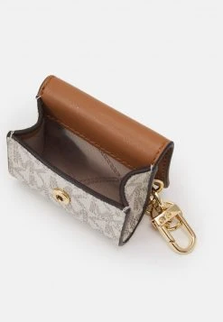 MICHAEL Michael Kors Damen TRAVEL ACCESSORIES CLIPCASE FOR AIRPODS - Schlüsselanhänger - Vanilla/acrn -MICHAEL Michael Kors 903ae4f42eb64f78871442f7bdc0a1aa