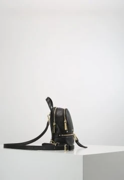 MICHAEL Michael Kors Damen RHEA ZIP XS BACKPACK - Tagesrucksack - Black -MICHAEL Michael Kors 928d2463f9c94101902eb3745c183bc5