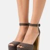 MICHAEL Michael Kors Damen PORTER ANKLE STRAP - High Heel Sandalette - Brown 2 MICHAEL Michael Kors Damen PORTER ANKLE STRAP - High Heel Sandalette - Brown -MICHAEL Michael Kors a24f97530bc04a9b8848c1b1372fe0ca