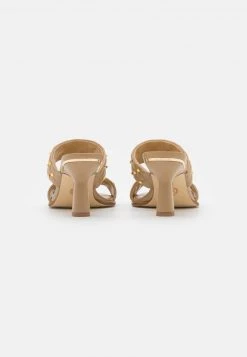 MICHAEL Michael Kors Damen AMELIA MULE - Pantolette Hoch - Camel 12 MICHAEL Michael Kors Damen AMELIA MULE - Pantolette Hoch - Camel -MICHAEL Michael Kors a4badb02b9d641e981ccd16ffbb67a8e