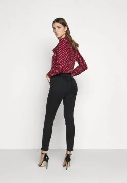 MICHAEL Michael Kors Damen SELMA - Jeans Skinny Fit - Black 10 MICHAEL Michael Kors Damen SELMA - Jeans Skinny Fit - Black -MICHAEL Michael Kors a645b97a980443af934c2518b307861f