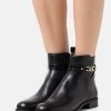 MICHAEL Michael Kors Damen FARRAH FLAT BOOTIE - Stiefelette - Black -MICHAEL Michael Kors a74247412a9e42fd9afdea0370eb0248