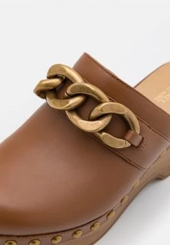 MICHAEL Michael Kors Damen SCARLETT - Clogs - Luggage -MICHAEL Michael Kors ac58e0e641f64d42bd637c7ef01f5588