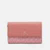 MICHAEL Michael Kors Damen JET SET CHARM FLAP WRISTLET - Geldbörse - Rose -MICHAEL Michael Kors b5dfa8b21efb44fd817f7bc4862f7dd6