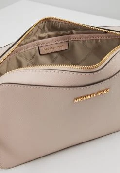 MICHAEL Michael Kors Damen JET SET TRAVEL CROSSBODY - Umhängetasche - Soft Pink -MICHAEL Michael Kors b81d99f50b6b460c8c89db84bfe089b9