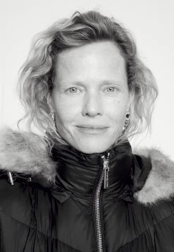 MICHAEL Michael Kors Damen DOG WALKER LENGTH BELTED COAT HOOD RIM - Daunenmantel - Black -MICHAEL Michael Kors bef63cf4255845c5844448b70d7eda1e