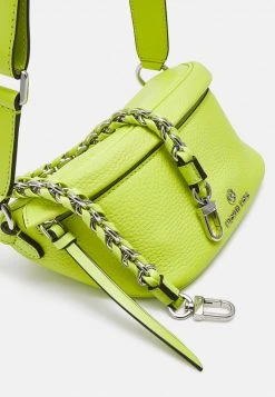 MICHAEL Michael Kors Damen SLATER XS SLING PACK - Handtasche - Limeade -MICHAEL Michael Kors c20a0c5f57f844a68911daeac944dc56