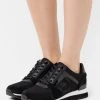 MICHAEL Michael Kors Damen BILLIE TRAINER - Sneaker Low - Black 2 MICHAEL Michael Kors Damen BILLIE TRAINER - Sneaker Low - Black -MICHAEL Michael Kors c35ed75ad6d24ba08f875430c5c1dcba