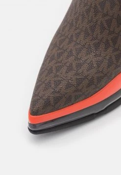 MICHAEL Michael Kors Damen KEKE EXTREME - Plateaustiefelette - Brown -MICHAEL Michael Kors c6906df18b37468987869e85356e32b2