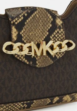 MICHAEL Michael Kors Damen HALLY - Handtasche - Brown/acorn 9 MICHAEL Michael Kors Damen HALLY - Handtasche - Brown/acorn -MICHAEL Michael Kors ca96481e860b49fead5fc2514d05277a