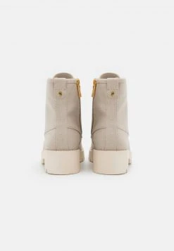MICHAEL Michael Kors Damen JAX BOOTIE - Schnürstiefelette - Light Sand 12 MICHAEL Michael Kors Damen JAX BOOTIE - Schnürstiefelette - Light Sand -MICHAEL Michael Kors d6ee1de97f244c9b80cd74ed59597f0a