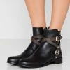 MICHAEL Michael Kors Damen PRESTON FLAT BOOTIE - Stiefelette - Black/brown -MICHAEL Michael Kors e2df3ed13fd54663a528e319baff4617