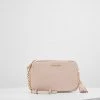 MICHAEL Michael Kors Damen JET SET CAMERA BAG - Umhängetasche - Soft Pink -MICHAEL Michael Kors e2fd25f5e92a46578c9ceee44edddd2a