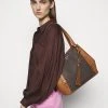 MICHAEL Michael Kors Damen CARRIELG TOTE - Handtasche - Brown 2 MICHAEL Michael Kors Damen CARRIELG TOTE - Handtasche - Brown -MICHAEL Michael Kors e37bca28d6e54085ae7eed8b88435b65