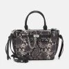 MICHAEL Michael Kors Damen HAMILTON LEGACY BELTED SATCHEL - Handtasche - Black/white -MICHAEL Michael Kors e9dfd48609e445d8ab9dc116d49bc510
