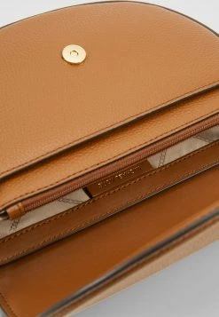 MICHAEL Michael Kors Damen JET SET DOME - Umhängetasche - Tan -MICHAEL Michael Kors fb275b0395c24b9298133c13626c3b9e