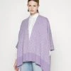 MICHAEL Michael Kors Damen BOLD INTARSIA PONCHO - Cape - Lavender Mist 1 MICHAEL Michael Kors Damen BOLD INTARSIA PONCHO - Cape - Lavender Mist -MICHAEL Michael Kors fecced83ae504b25926b87b5b3851843