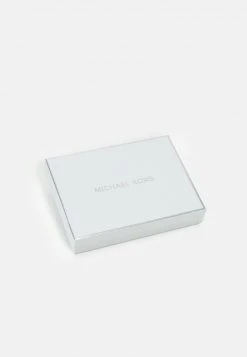 MICHAEL Michael Kors Damen JET SET CHARM FLAP WRISTLET - Geldbörse - Camel -MICHAEL Michael Kors ff58b3f417414d809d79bcf6242acdfc